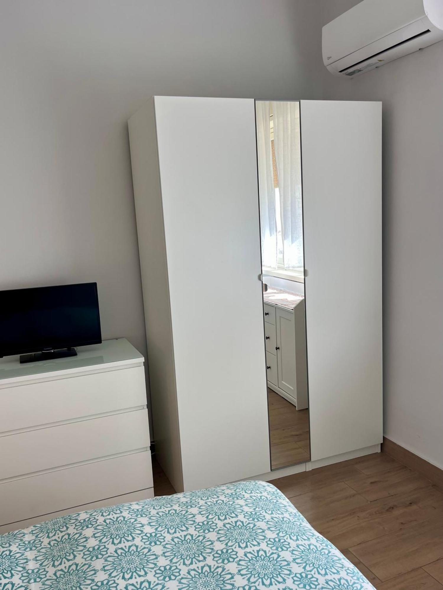 Happy Apartment *